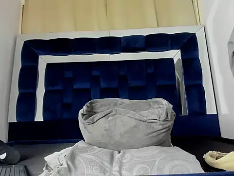 Scook Gray  online show from 16, 2, 2026