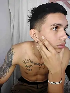 Scook Gray  online show from 7, 4, 2026