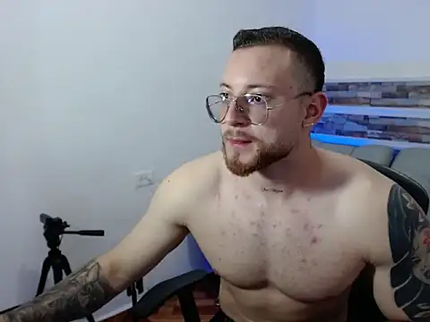 Justin-mackenlly online show from 7, 4, 2026