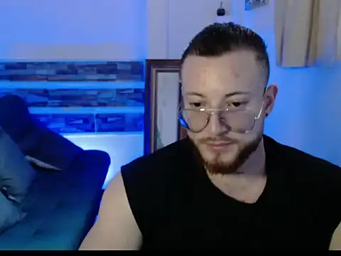 Justin-mackenlly online show from 5, 3, 2026