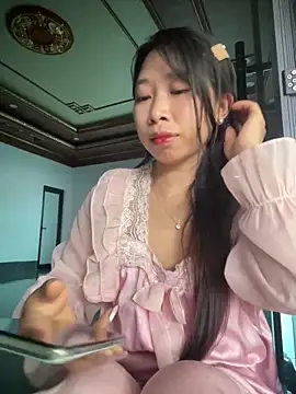Snapshot of Mayly_lucky2 chatting on 19, 5, 2026 Mayly lucky2 online show from 19, 5, 2026