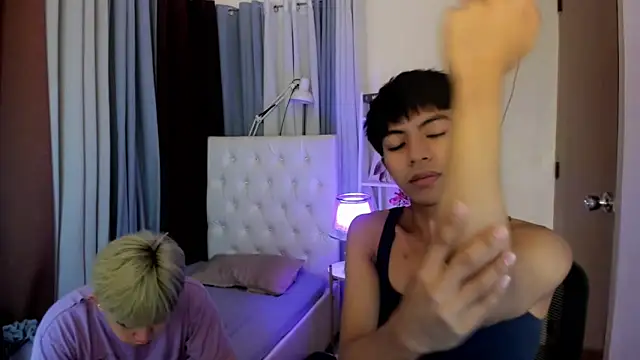 davincihugecock online show from 20, 4, 2026