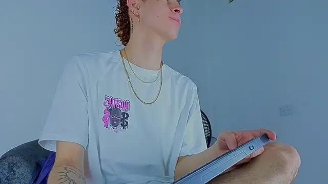 Snapshot of nova_salvatore chatting on 3, 6, 2026 nova salvatore online show from 3, 6, 2026