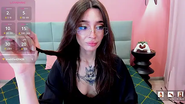 Snapshot of IvyDainty chatting on 12, 6, 2026 IvyDainty online show from 12, 6, 2026