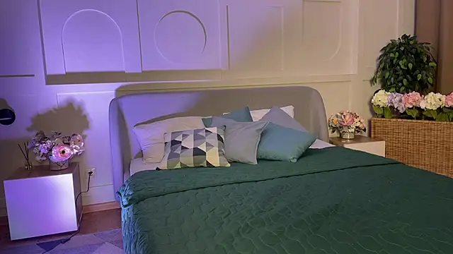  SilkyShadow  online show from 11, 2, 2026