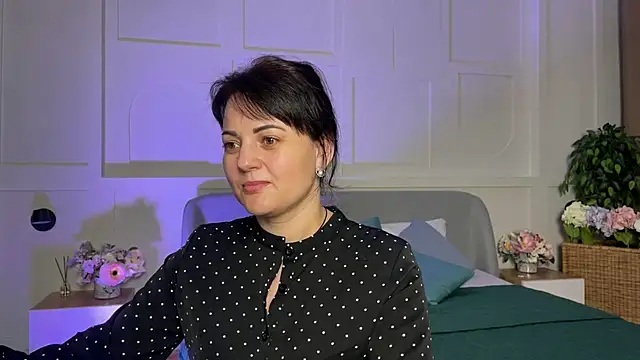  SilkyShadow  online show from 10, 2, 2026