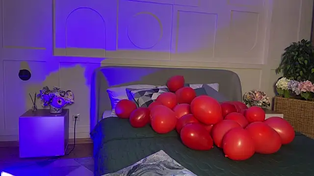  SilkyShadow  online show from 16, 2, 2026