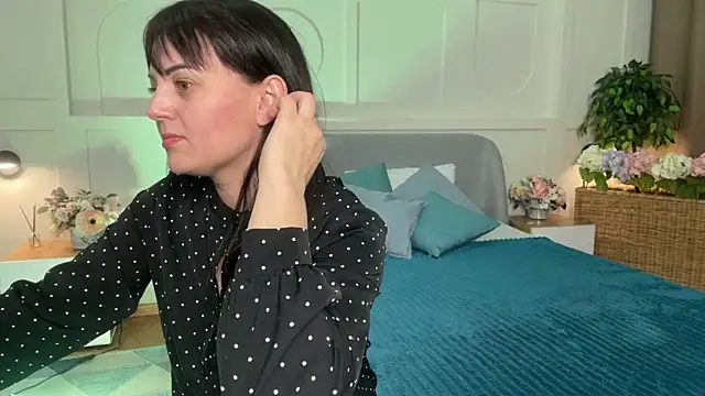  SilkyShadow  online show from 13, 2, 2026