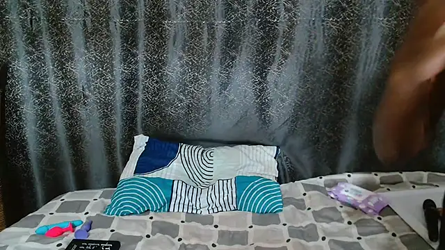 Amanda April online show from 1, 2, 2026