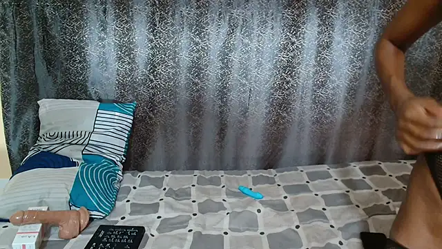 Amanda April online show from 12, 2, 2026