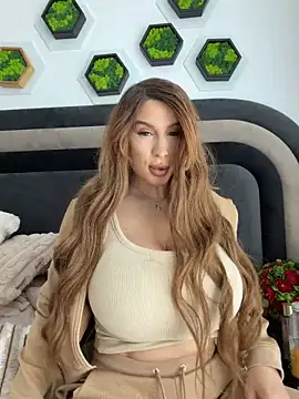 Snapshot of LucyBridgette chatting on 6, 5, 2026 LucyBridgette online show from 6, 5, 2026
