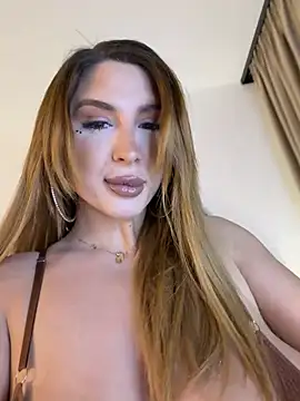 LucyBridgette online show from 23, 4, 2026