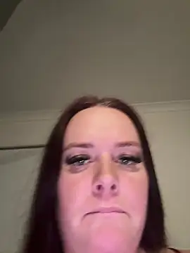 Snapshot of carinabro10 chatting on 7, 5, 2026 carinabro10 online show from 7, 5, 2026