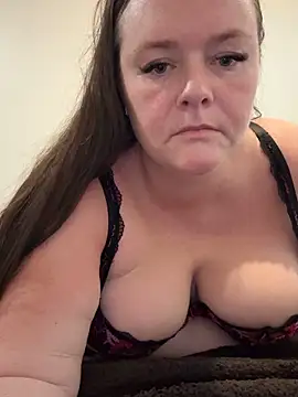 carinabro10 online show from 20, 2, 2026