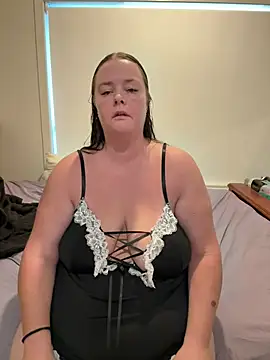 carinabro10 online show from 4, 2, 2026