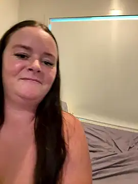 carinabro10 online show from 12, 1, 2026