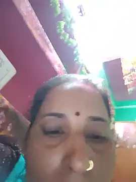 Snapshot of Reena_lodha chatting on 9, 7, 2026 Reena lodha online show from 9, 7, 2026