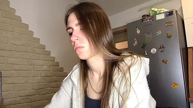 ElsieKuhlmann online show from 16, 4, 2026