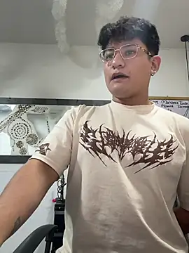 Theo Rowan online show from 13, 1, 2026