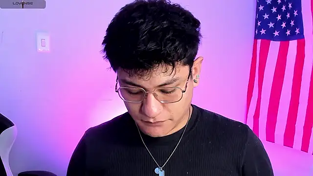 Theo Rowan online show from 17, 2, 2026