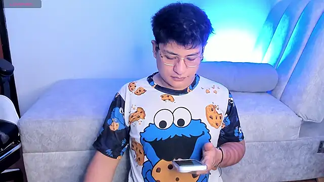 Theo Rowan online show from 13, 2, 2026