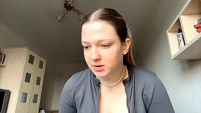 JammieMickiewicz online show from 11, 3, 2026