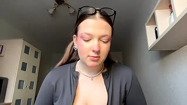 JammieMickiewicz online show from 6, 3, 2026