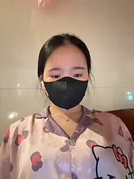 Gwen879 online show from 14, 4, 2026