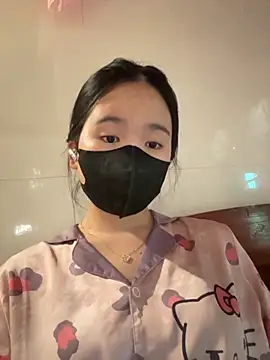 Gwen879 online show from 6, 4, 2026