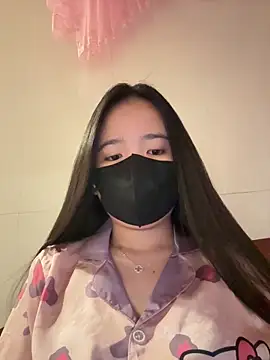 Gwen879 online show from 18, 3, 2026