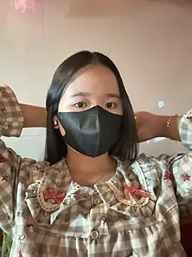 Gwen879 online show from 19, 1, 2026