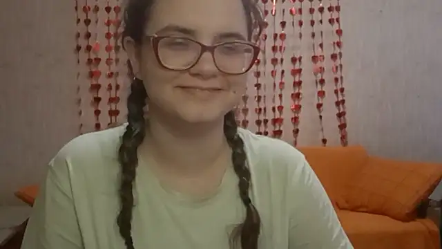 Miyabeee online show from 8, 3, 2026