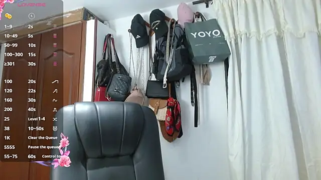 Scarlett 3X online show from 6, 3, 2026