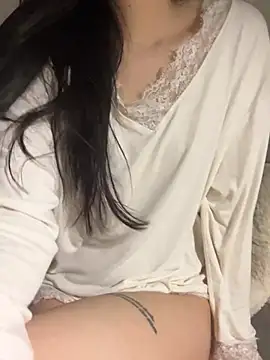 Linaa sexxy online show from 6, 3, 2026