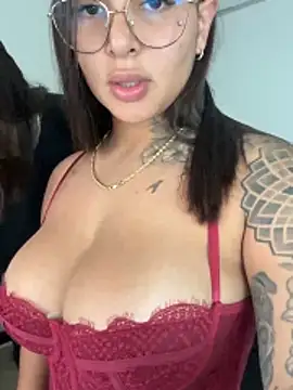 maferalvarexxx online show from 2, 4, 2026