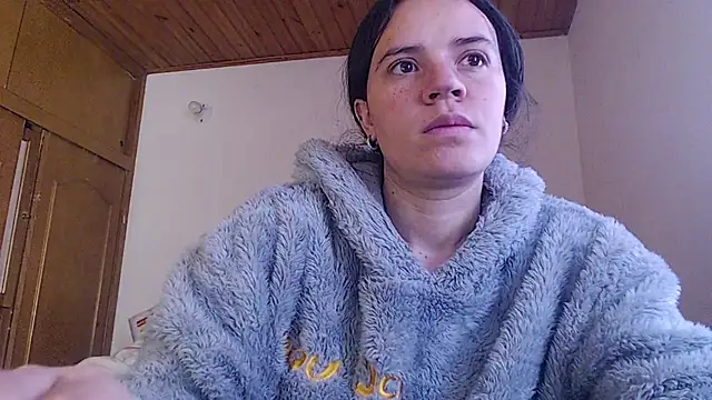 Shanel Lozano online show from 23, 7, 2026
