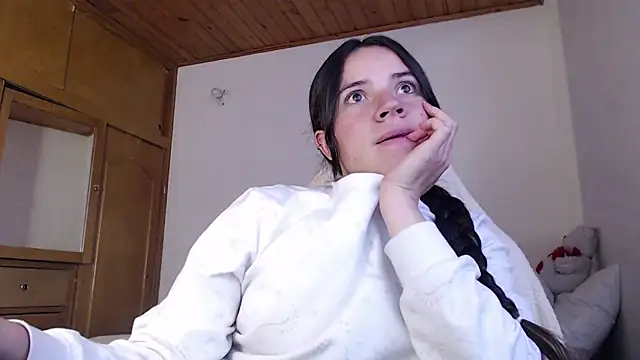 Shanel Lozano online show from 18, 3, 2026