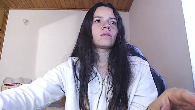 Shanel Lozano online show from 12, 6, 2026