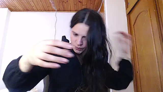 Shanel Lozano online show from 7, 5, 2026