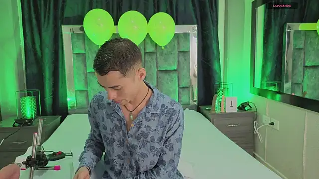 LeoMonnroe online show from 6, 3, 2026