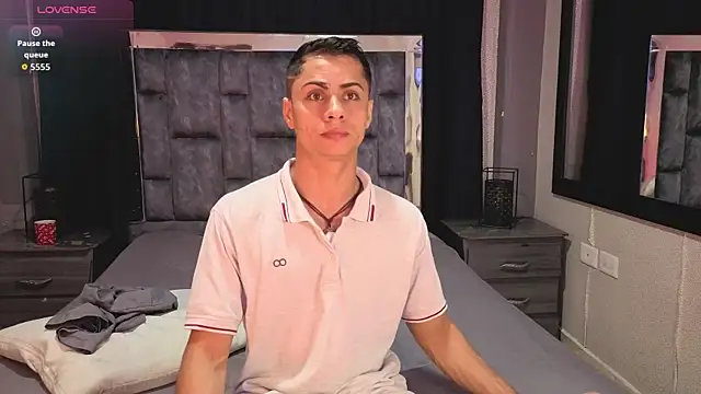 LeoMonnroe online show from 30, 5, 2026