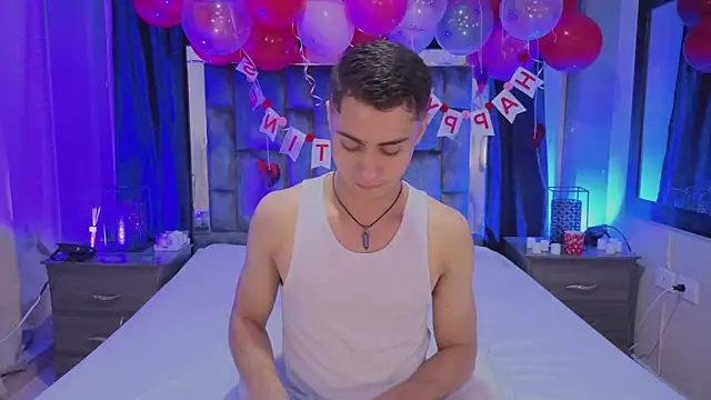 LeoMonnroe online show from 15, 2, 2026