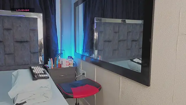 LeoMonnroe online show from 15, 3, 2026