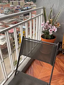 Veronica Wins  online show from 11, 4, 2026