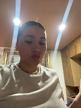 Veronica Wins  online show from 5, 2, 2026