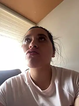 Veronica Wins  online show from 23, 2, 2026