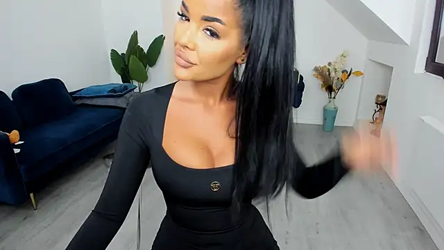 CrazyDollxx online show from 23, 4, 2026