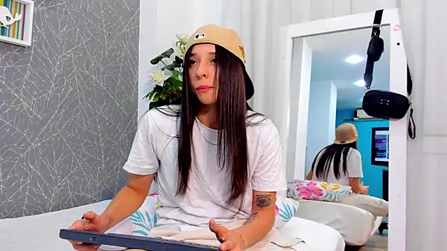Snapshot of ViictoriiaSaenz chatting on 2, 6, 2026 ViictoriiaSaenz online show from 2, 6, 2026