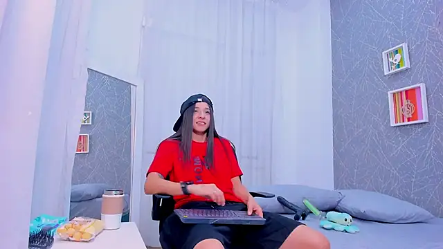 ViictoriiaSaenz online show from 18, 3, 2026