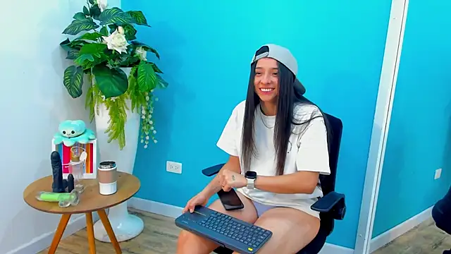 ViictoriiaSaenz online show from 2, 3, 2026